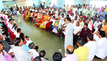 maoracaacai-dakhala-ghayaa-anayathaa-akaramaka-andaolana | मोर्चाची दखल घ्या, अन्यथा आक्रमक आंदोलन maoracaacai-dakhala-ghayaa-anayathaa-akaramaka-andaolana | मोर्चाची दखल घ्या, अन्यथा आक्रमक आंदोलन